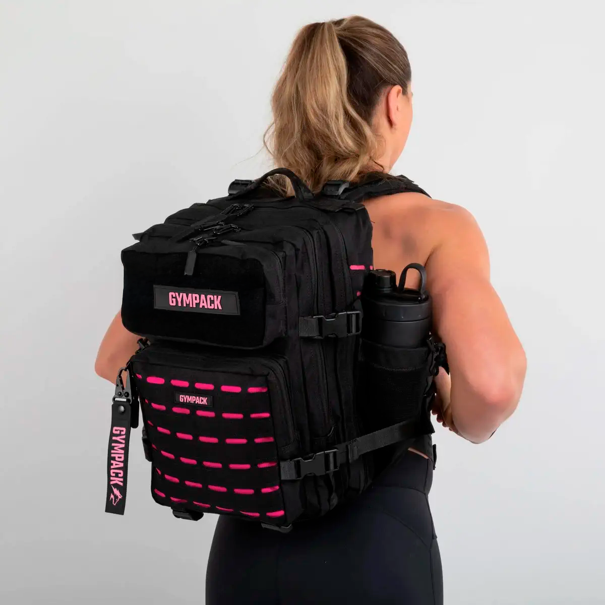 Gympack Pro 25L Preta e Rosa